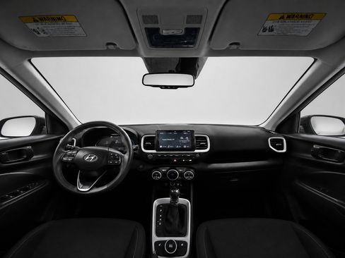 Used 2023 Hyundai Venue Limited FWD image 9