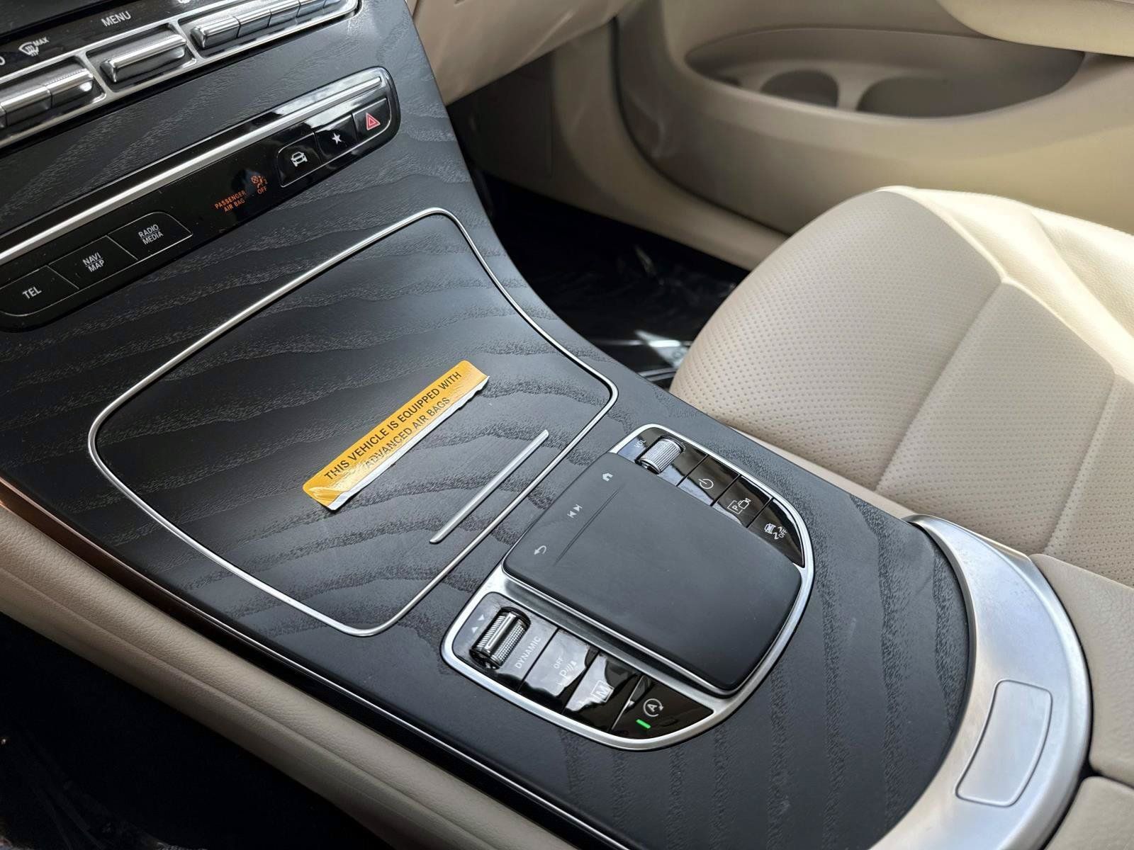 Used 2022 Mercedes-Benz GLC 300 image 27
