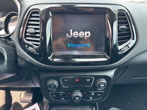 Used 2019 Jeep Compass Limited AWD/4WD image 17