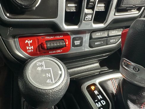 Used 2018 Jeep Wrangler Unlimited Rubicon w/ LED Lighting Group image 22