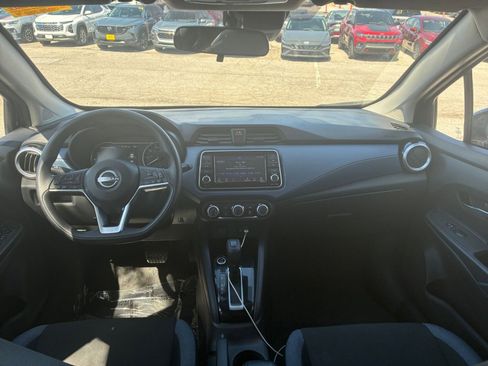 Used 2025 Nissan Versa SV FWD image 28