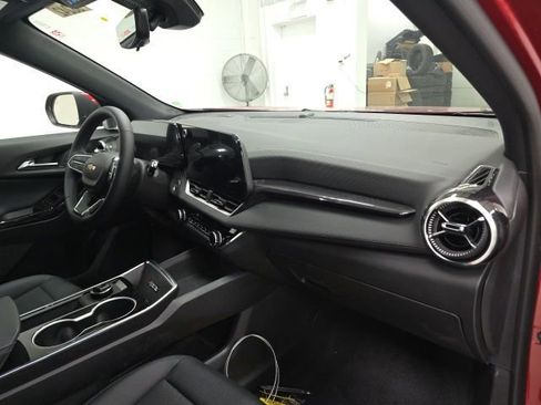 New 2026 Chevrolet Equinox LT w/ Convenience Package II AWD/4WD image 26