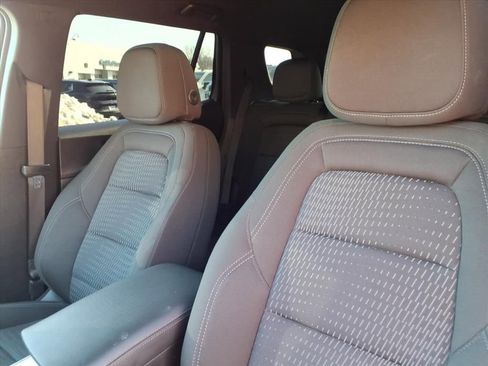 Certified 2025 Chevrolet Equinox LT image 10