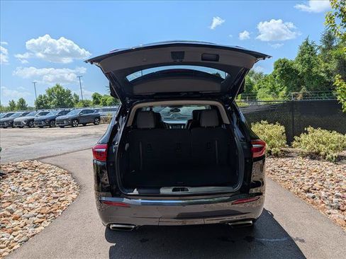 Used 2018 Buick Enclave Essence w/ Trailering Package FWD image 22