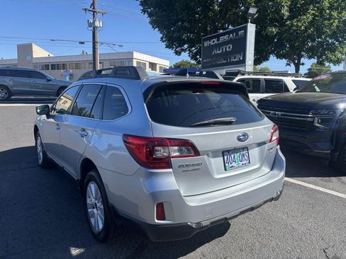 Used 2017 Subaru Outback 2.5i Premium AWD/4WD image 1