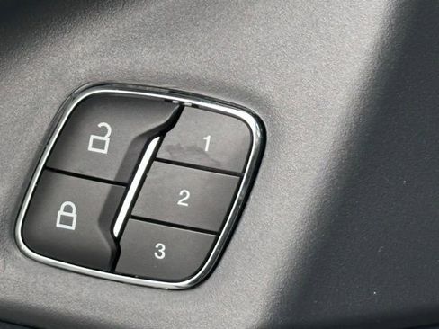 Used 2023 Ford Expedition Max Platinum image 26