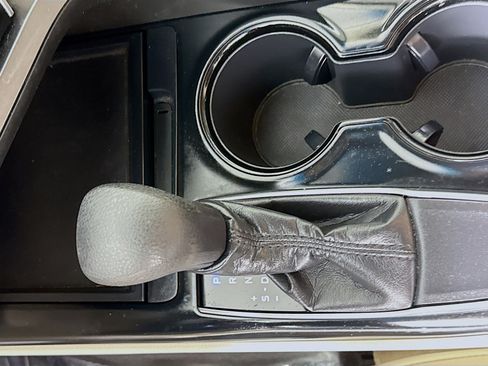 Used 2018 Toyota Camry L image 20