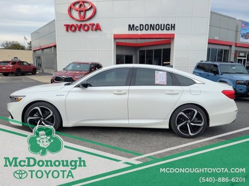 Used 2022 Honda Accord Sport image 3