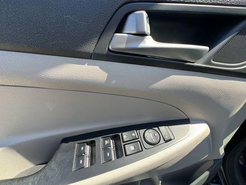 Used 2017 Hyundai Tucson SE AWD/4WD image 23