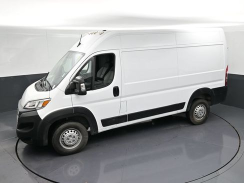 Used 2025 RAM ProMaster 1500 FWD image 21