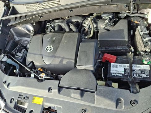 Used 2018 Toyota Highlander XLE w/ Protection Package #3 image 28