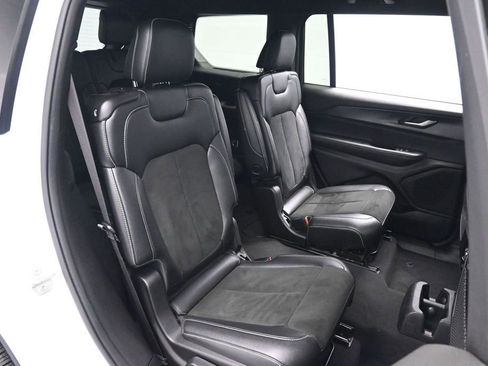 Used 2023 Jeep Grand Cherokee L Laredo AWD/4WD image 22
