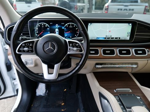 Used 2021 Mercedes-Benz GLE 350 4MATIC w/ AMG Line Exterior image 18