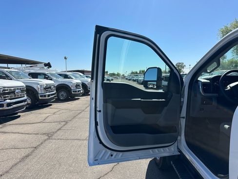 New 2025 Ford F550 4x4 Regular Cab Super Duty image 16