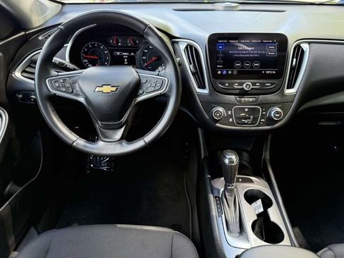 Used 2020 Chevrolet Malibu RS FWD image 13