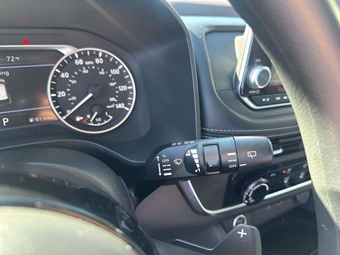 Used 2021 Nissan Rogue S image 32