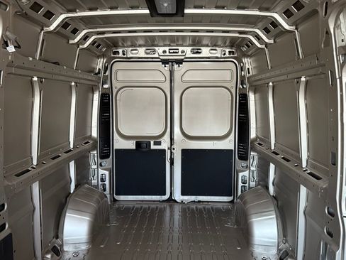 New 2025 RAM ProMaster 2500 w/ Quick Order Package 22G SLT image 29