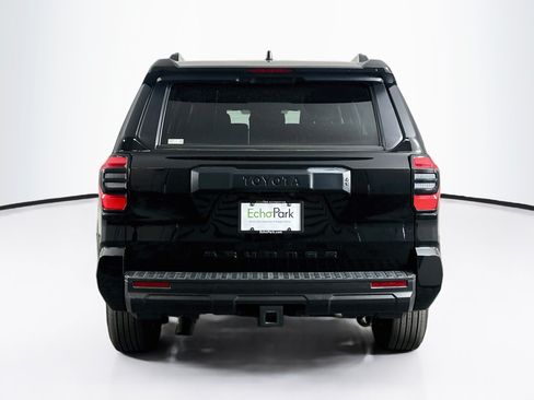 Used 2025 Toyota 4Runner SR5 AWD/4WD image 7