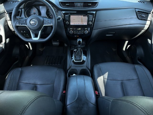 Used 2019 Nissan Rogue SL w/ Premium Package FWD image 17