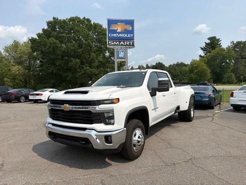 Used 2024 Chevrolet Silverado 3500 LT w/ Convenience Package AWD/4WD image 1