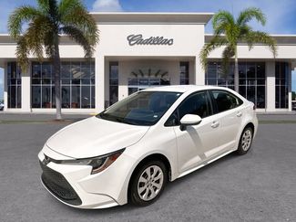 Used 2021 Toyota Corolla LE FWD video 1