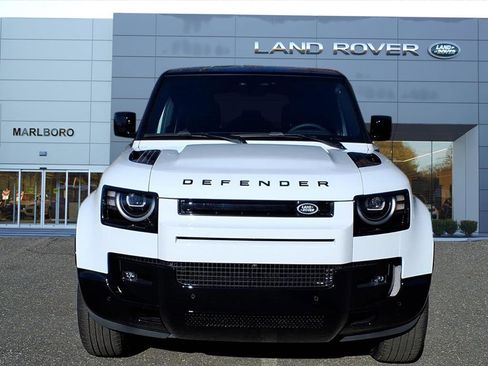 New 2026 Land Rover Defender 110 X-Dynamic SE image 8