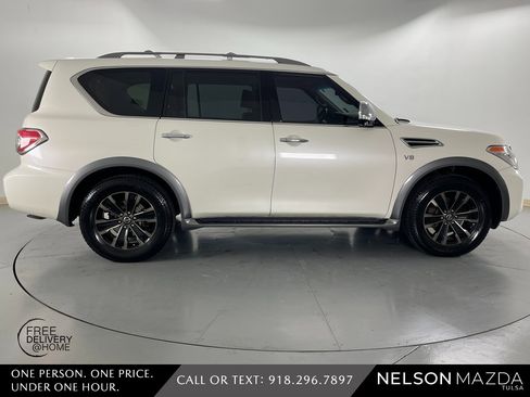 Used 2017 Nissan Armada Platinum w/ Interior Lighting Package image 5