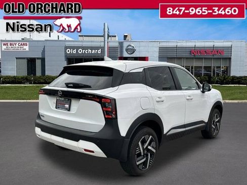 Used 2025 Nissan Kicks SV FWD image 5