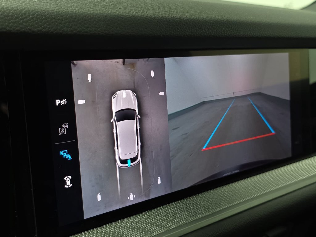 Certified 2026 Porsche Cayenne AWD/4WD image 18