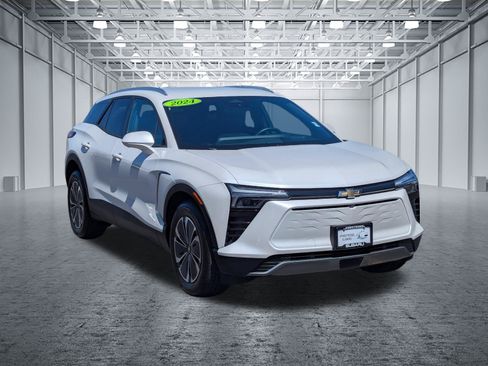 Used 2024 Chevrolet Blazer EV LT AWD/4WD image 7