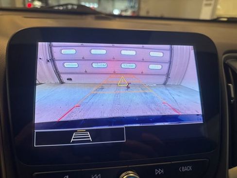 Used 2025 Chevrolet Malibu LT image 22