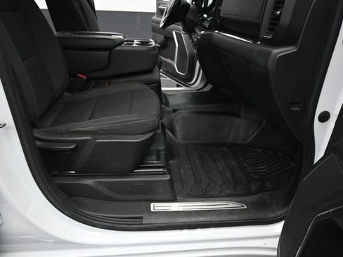 Used 2024 Chevrolet Silverado 2500 LT w/ Convenience Package image 28