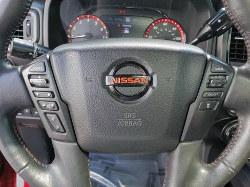 Used 2021 Nissan Titan PRO-4X w/ Pro-4x Convenience Package AWD/4WD image 26