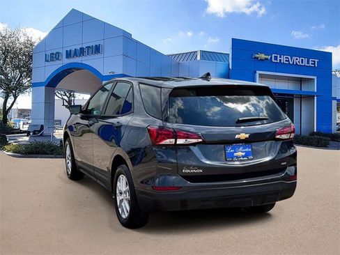 Used 2022 Chevrolet Equinox LS w/ LS Convenience Package image 7
