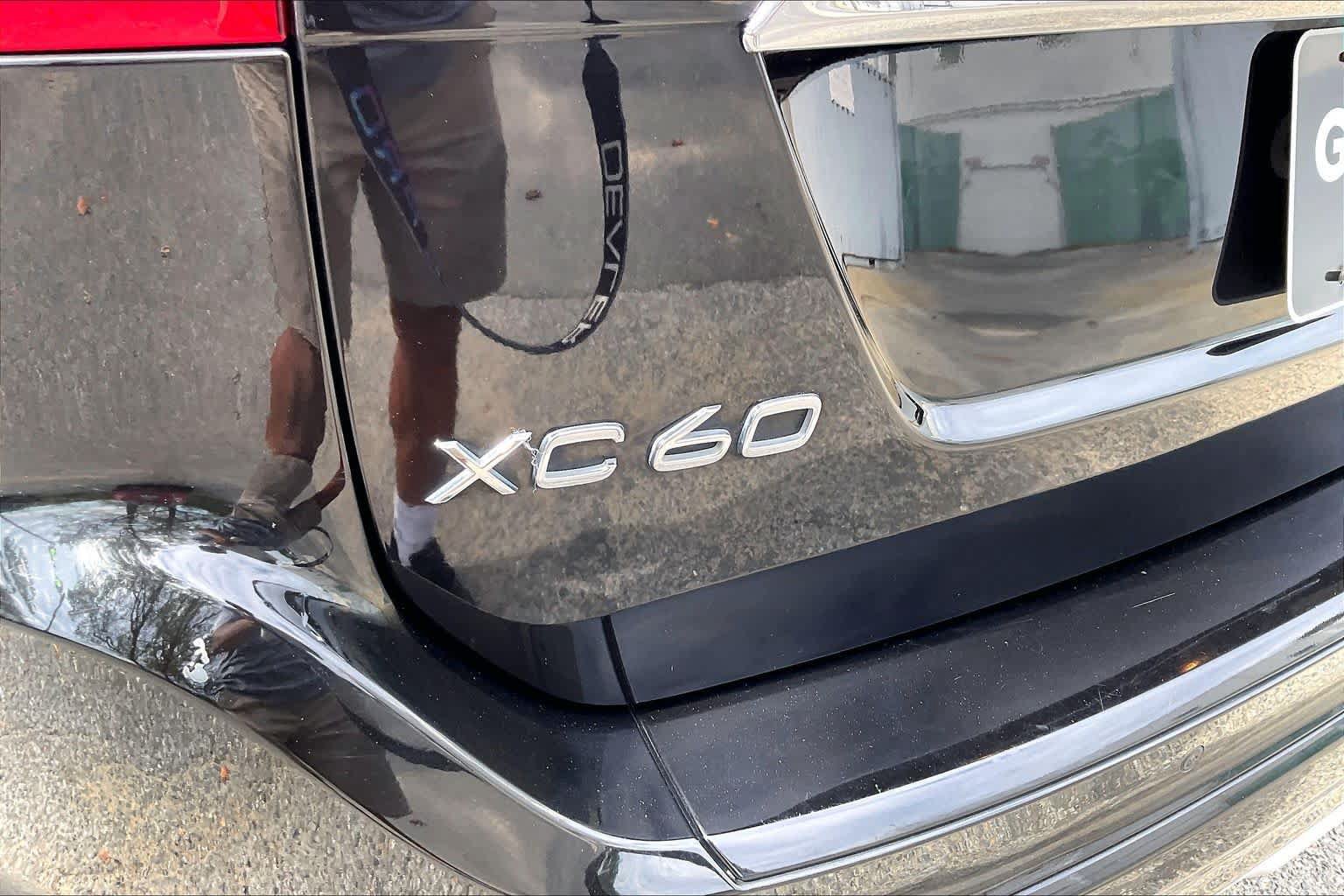 Used 2017 Volvo XC60 T6 Inscription w/ Preferred Option Package AWD/4WD image 32