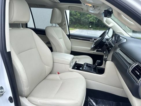 Used 2023 Lexus GX 460 Premium w/ Premium Package AWD/4WD image 28