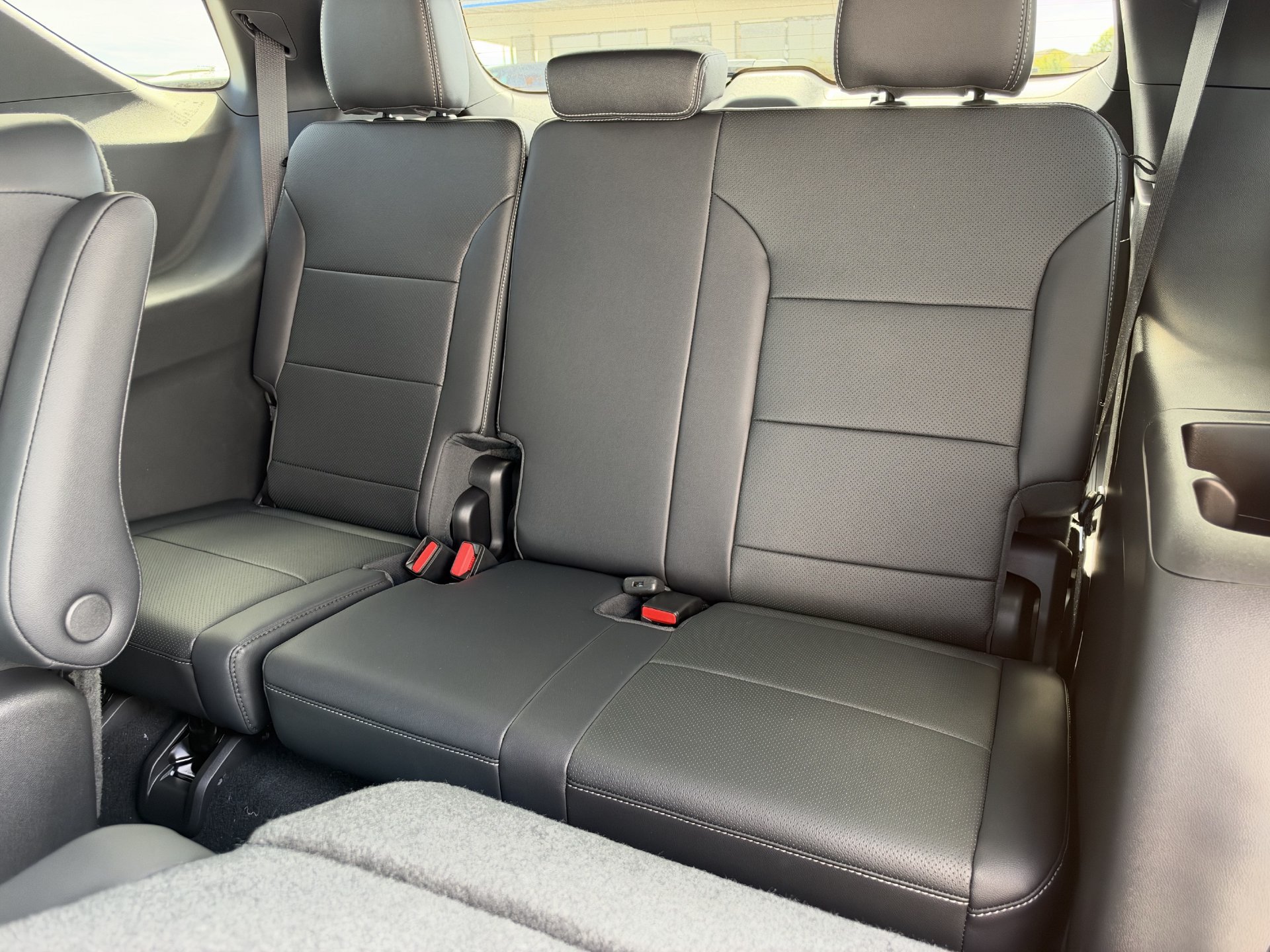New 2027 Chevrolet Traverse LT w/ Driver Confidence Package FWD image 16