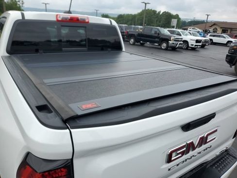 Used 2023 GMC Canyon AT4 w/ Canyon Safety Plus Package AWD/4WD image 10