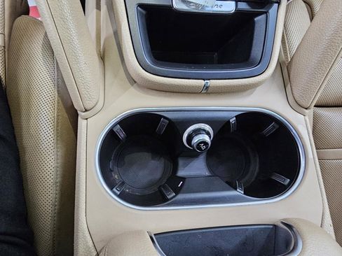 Used 2020 Porsche Cayenne image 37