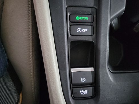 Used 2023 Honda Accord EX image 30