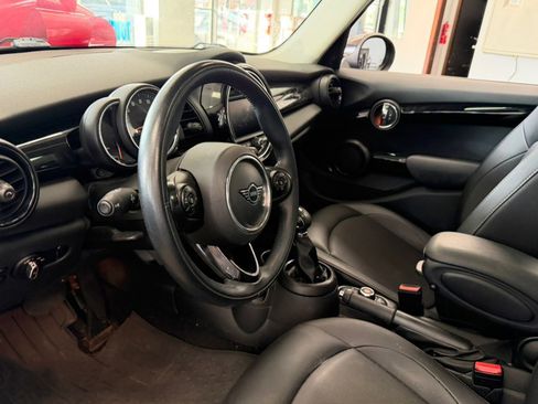 Used 2019 MINI Cooper 4-Door Hardtop FWD image 18