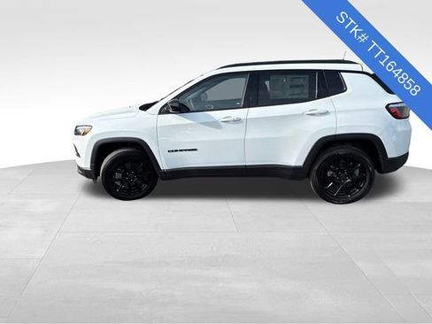 New 2026 Jeep Compass Latitude image 4