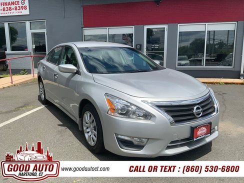 Used 2015 Nissan Altima 2.5 S w/ Power Driver Seat Package FWD image 3