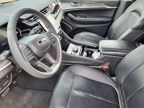 Used 2022 Jeep Grand Cherokee Limited 4xe image 13