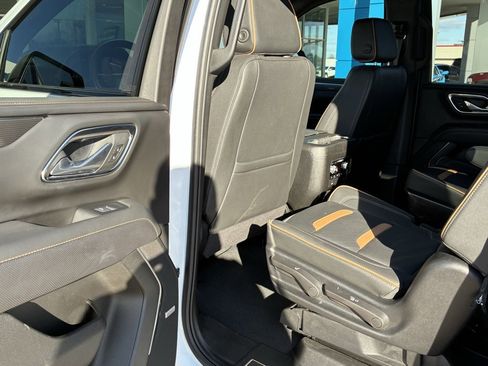 Used 2024 GMC Yukon XL AT4 w/ AT4 Premium Plus Package image 13