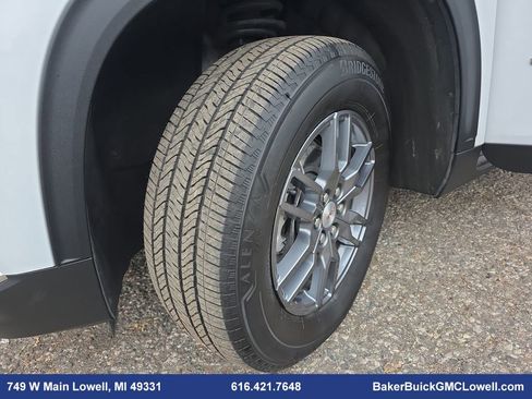 Used 2025 GMC Acadia Elevation image 34