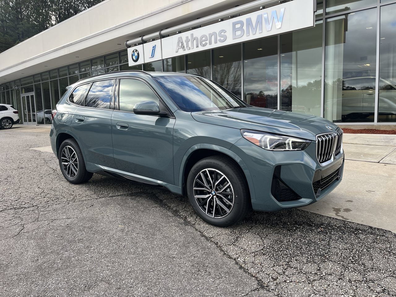 Used 2026 BMW X1 xDrive28i w/ M Sport Package AWD/4WD image 1
