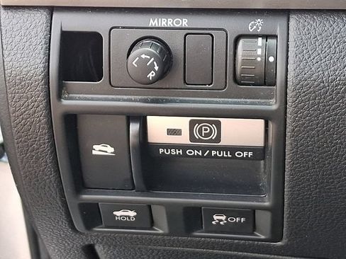 Used 2013 Subaru Legacy 2.5i Premium w/ All-Weather Pkg AWD/4WD image 8