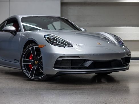 Used 2024 Porsche 718 Cayman GT4 image 9