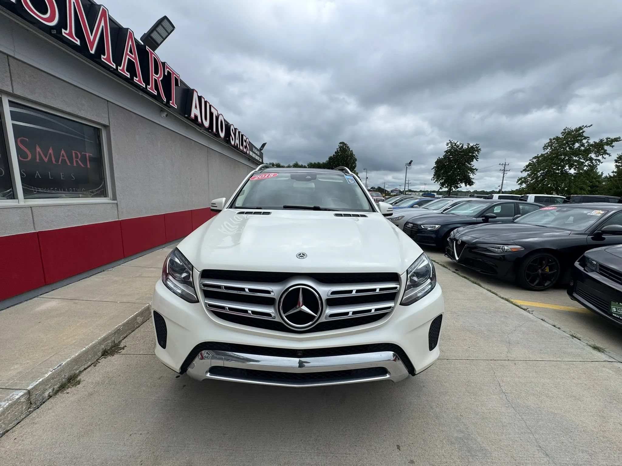 Used 2018 Mercedes-Benz GLS 450 4MATIC image 2